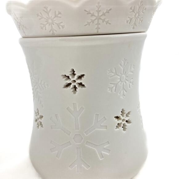 Winter Scentsy Wax Warmer Blizzard Full Size White Snowflake Holiday Retired - Picture 1 of 8